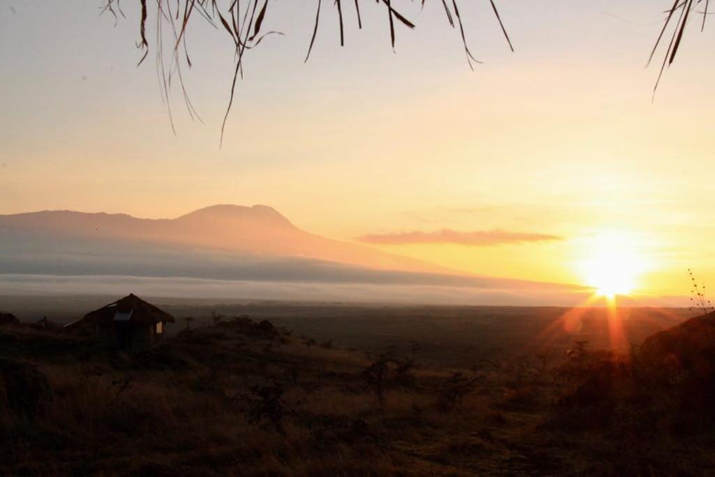 Osiligilai Maasai Lodge Sanya Juu Экстерьер фото